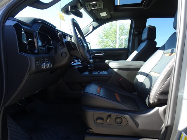 Used 2023 GMC Sierra 1500 AT4 w/ AT4 Premium Package AWD/4WD image 9