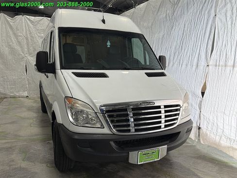 Used 2012 Freightliner Sprinter 2500 RWD image 26