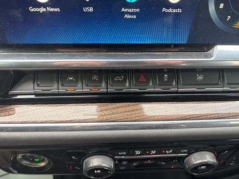 Used 2023 Chevrolet Silverado 1500 LT image 22