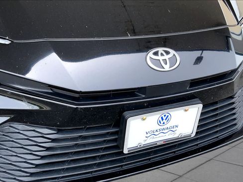 Used 2025 Toyota Camry LE FWD image 34
