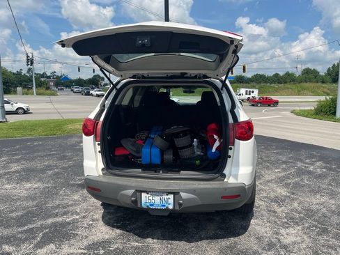 Used 2012 Chevrolet Traverse LT FWD image 10