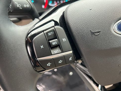 Used 2022 Ford Escape SE w/ SE Sport Appearance Package image 14