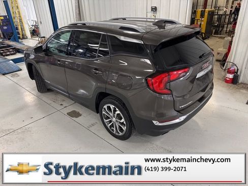 Used 2019 GMC Terrain SLT w/ Preferred Package image 7