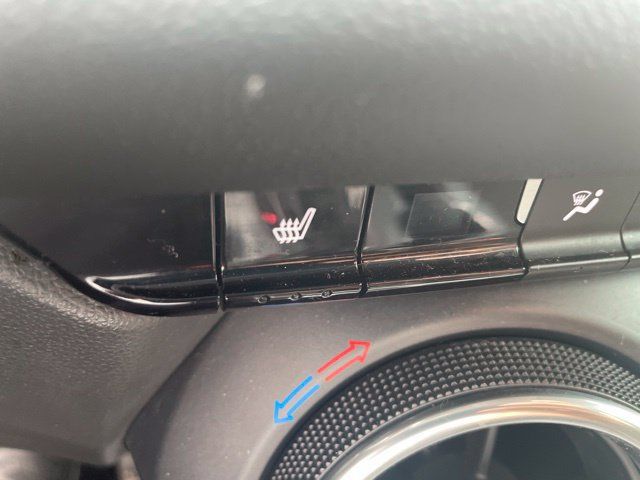 Used 2020 Chevrolet Blazer LT FWD image 13