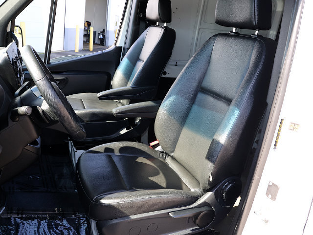 Used 2025 Mercedes-Benz Sprinter 2500 image 10