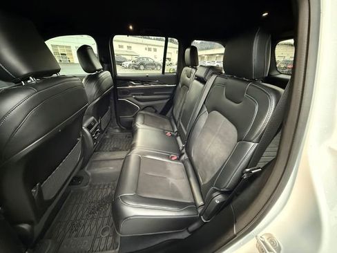 Used 2023 Jeep Grand Cherokee Trailhawk w/ Advanced Protech Group II image 17