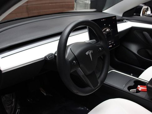 Used 2022 Tesla Model 3 image 52