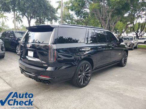 Certified 2025 Cadillac Escalade ESV V AWD/4WD image 4