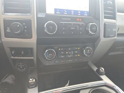 Used 2020 Ford F350 Lariat w/ Lariat Ultimate Package AWD/4WD image 16