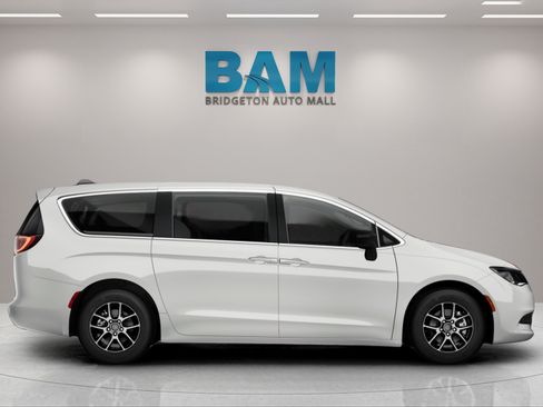 New 2027 Chrysler Pacifica LX FWD image 2