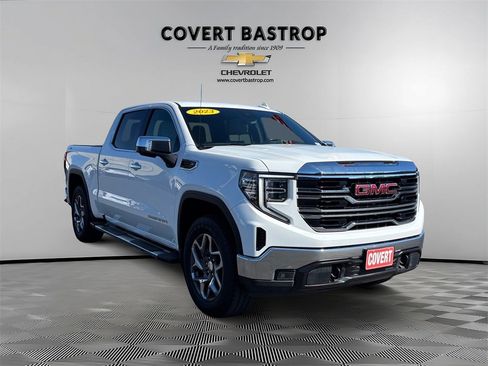 Certified 2023 GMC Sierra 1500 SLT image 7