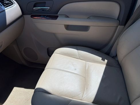 Used 2011 Chevrolet Tahoe LT RWD image 16