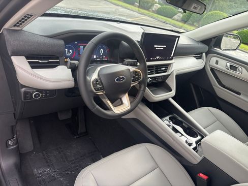 New 2026 Ford Explorer Active w/ Active Comfort Package AWD/4WD image 11