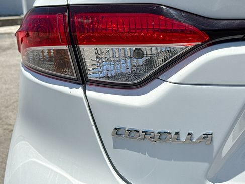 Used 2020 Toyota Corolla LE FWD image 10