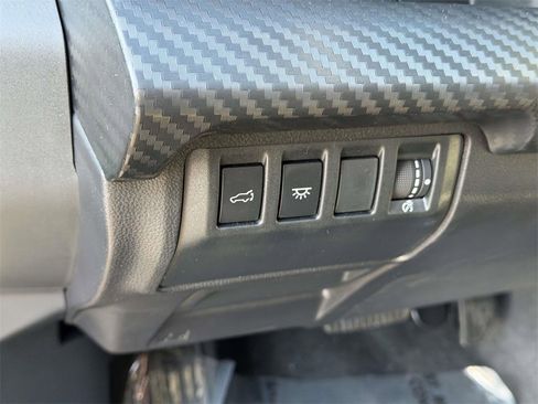 Used 2025 Subaru Ascent Premium image 19