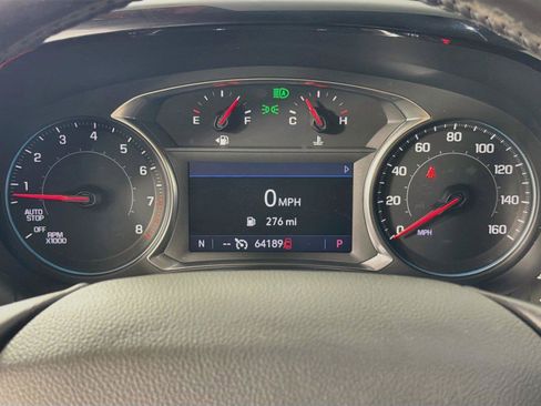 Used 2022 Chevrolet Traverse LT FWD image 18