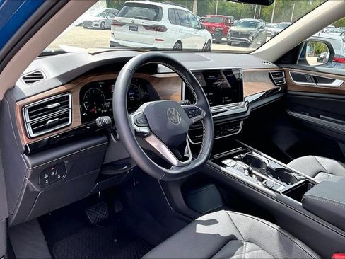 Certified 2026 Volkswagen Atlas SE AWD/4WD image 14