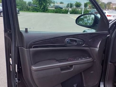 Used 2017 Buick Enclave Premium w/ Experience Buick Package FWD image 17
