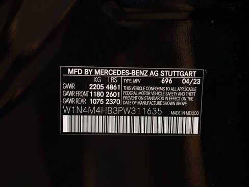 Used 2023 Mercedes-Benz GLB 250 4MATIC image 39