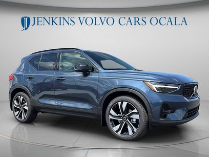 New 2026 Volvo XC40 B5 Plus w/ Protection Package Premier