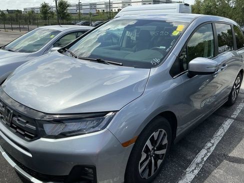 Used 2025 Honda Odyssey EX-L image 11