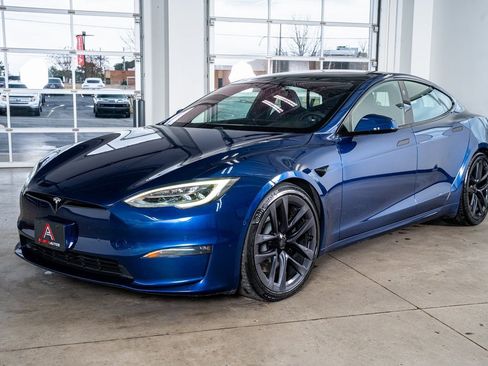 Used 2021 Tesla Model S Plaid image 11