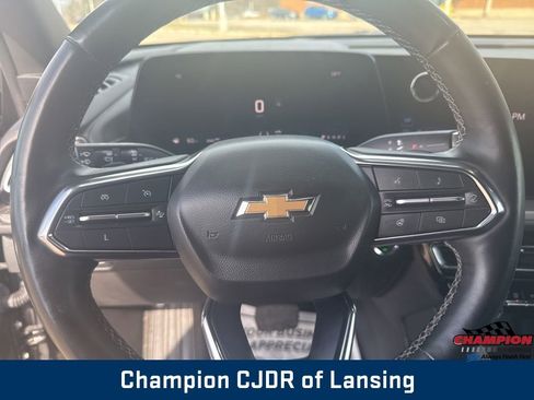 Used 2024 Chevrolet Traverse LT image 28