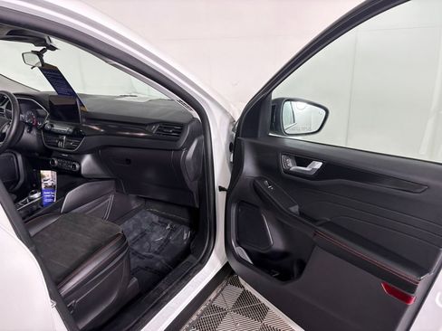 Certified 2022 Ford Escape SEL w/ SEL Stealth AWD Package image 35