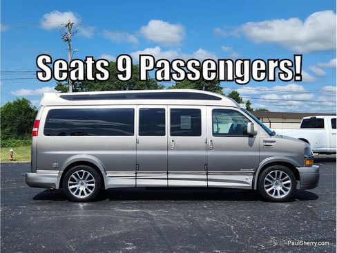Used 2020 Chevrolet Express 2500 Extended w/ Enhanced Convenience Package RWD image 2