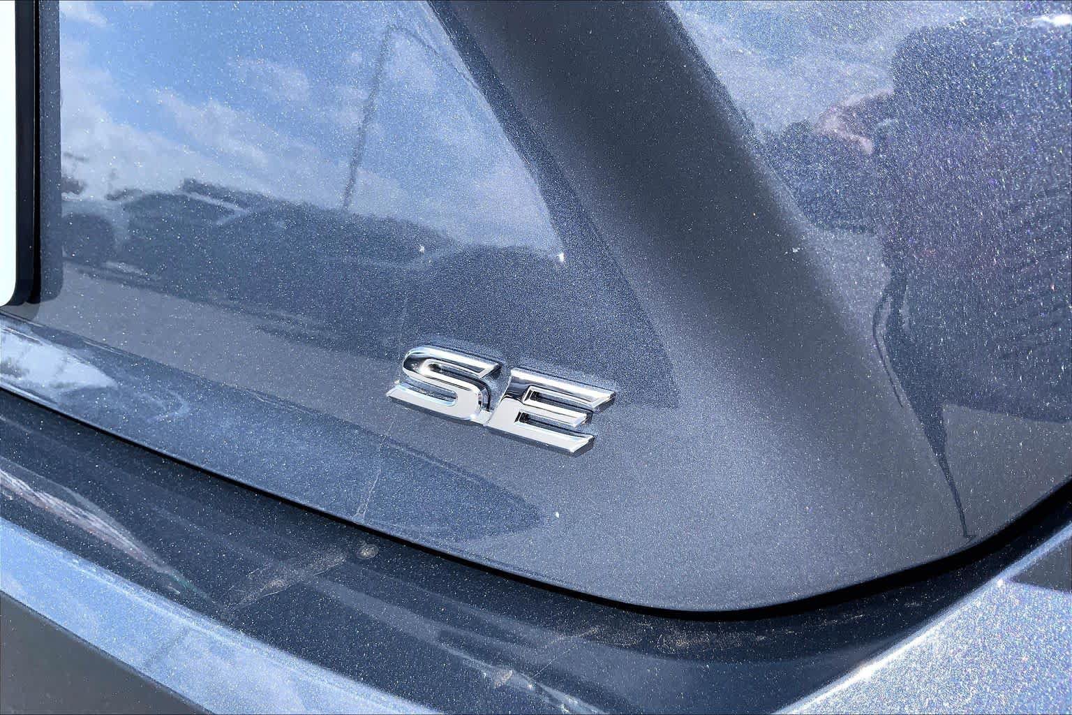 Used 2026 Toyota Camry SE FWD image 9
