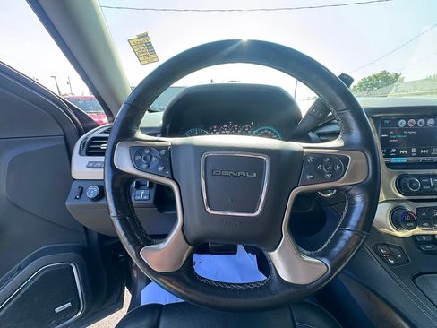 Used 2018 GMC Yukon Denali AWD/4WD image 14