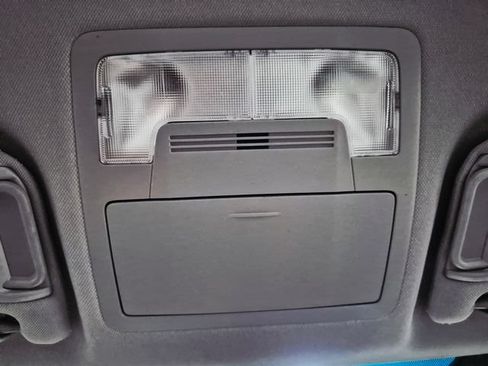 Used 2015 Toyota Camry SE FWD image 23