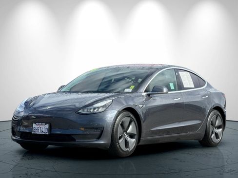 Used 2018 Tesla Model 3 Long Range image 8