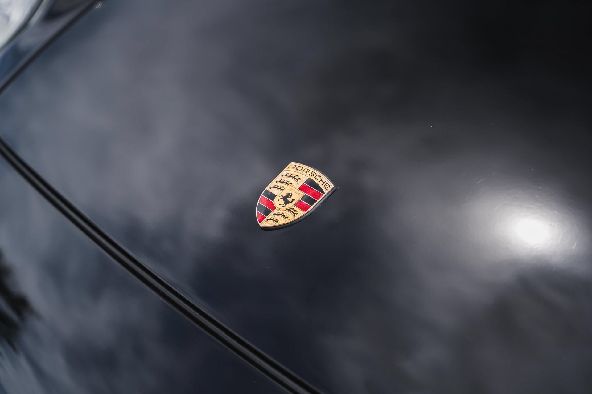 Used 1995 Porsche 911 Carrera RWD image 40