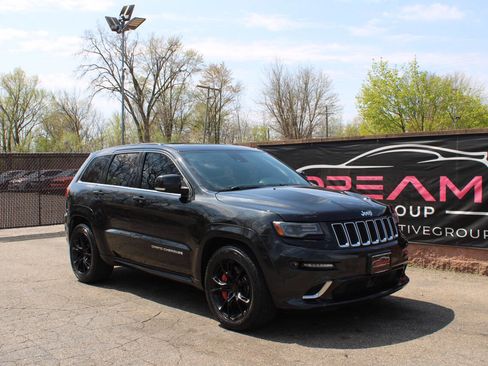 Used 2014 Jeep Grand Cherokee SRT8 w/ Luxury Group II image 4