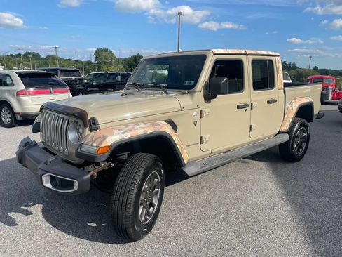 Used 2020 Jeep Gladiator Overland AWD/4WD image 25