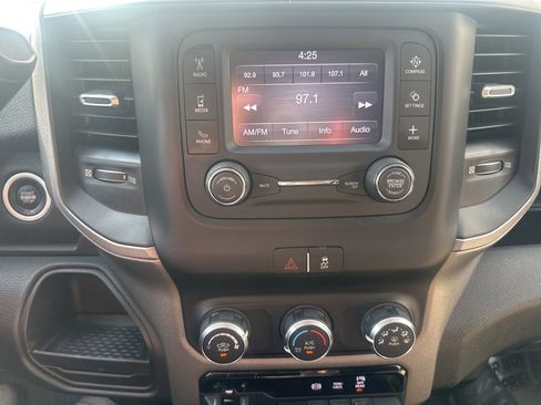 Used 2020 RAM 3500 Tradesman w/ Chrome Appearance Group image 20