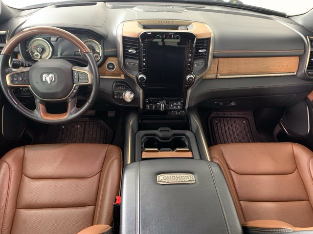 Used 2022 RAM 1500 Limited AWD/4WD image 2