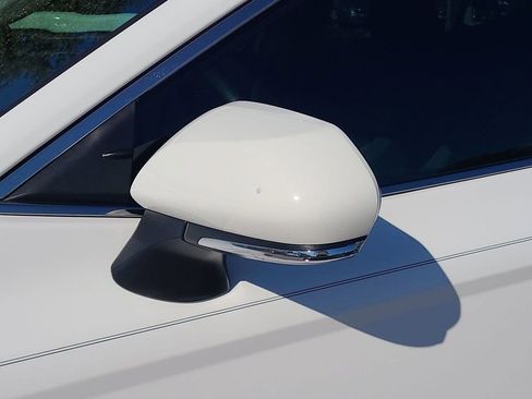 Used 2019 Toyota Camry LE image 18