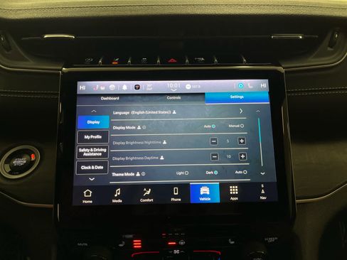 Used 2024 Jeep Grand Cherokee Limited w/ Black Appearance Package image 38