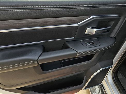 New 2026 RAM 2500 Laramie AWD/4WD image 12