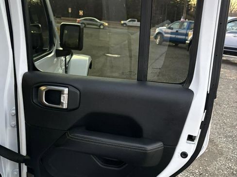 Used 2021 Jeep Gladiator Rubicon image 20