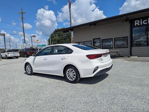 Used 2022 Kia Forte Sedan FWD image 9