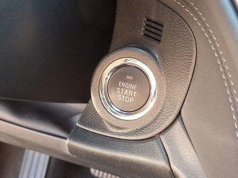 Used 2022 Subaru Outback Premium image 24