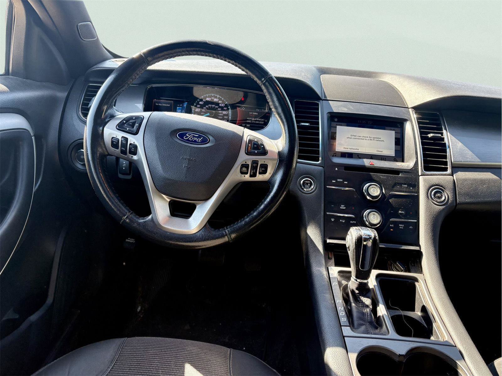 Used 2018 Ford Taurus SEL w/ Equipment Group 201A FWD image 9