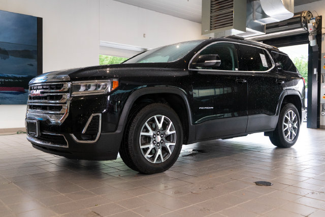 Used 2023 GMC Acadia SLT AWD/4WD image 3