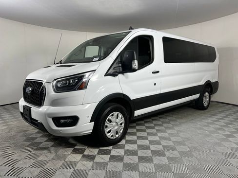 Used 2023 Ford Transit 350 XLT image 3