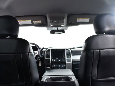 Used 2017 Ford F250 Lariat w/ Chrome Package image 17