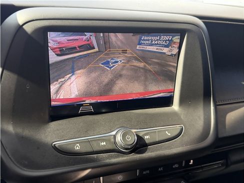 Used 2020 Chevrolet Camaro LT image 32