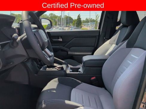 Used 2025 Toyota Tacoma TRD Off-Road AWD/4WD image 12